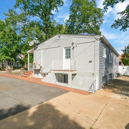 Escape To Our Cozy 3 Bed Rm 2 Bath Unit In Alexandria Va Villa Exterior photo