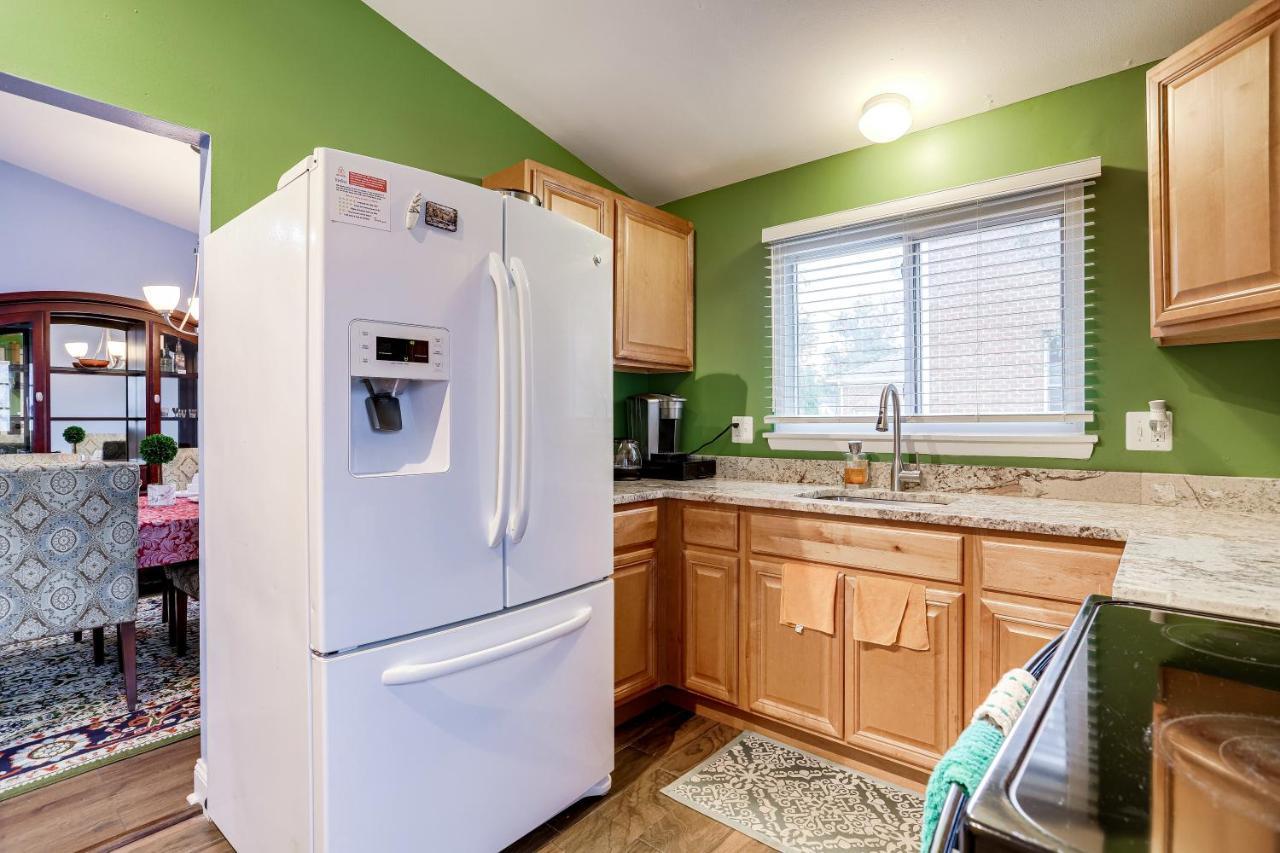 Escape To Our Cozy 3 Bed Rm 2 Bath Unit In Alexandria Va Villa Exterior photo