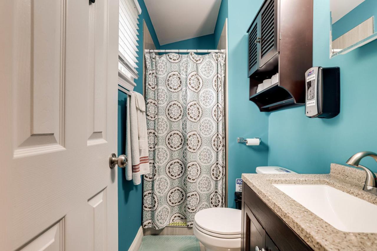 Escape To Our Cozy 3 Bed Rm 2 Bath Unit In Alexandria Va Villa Exterior photo