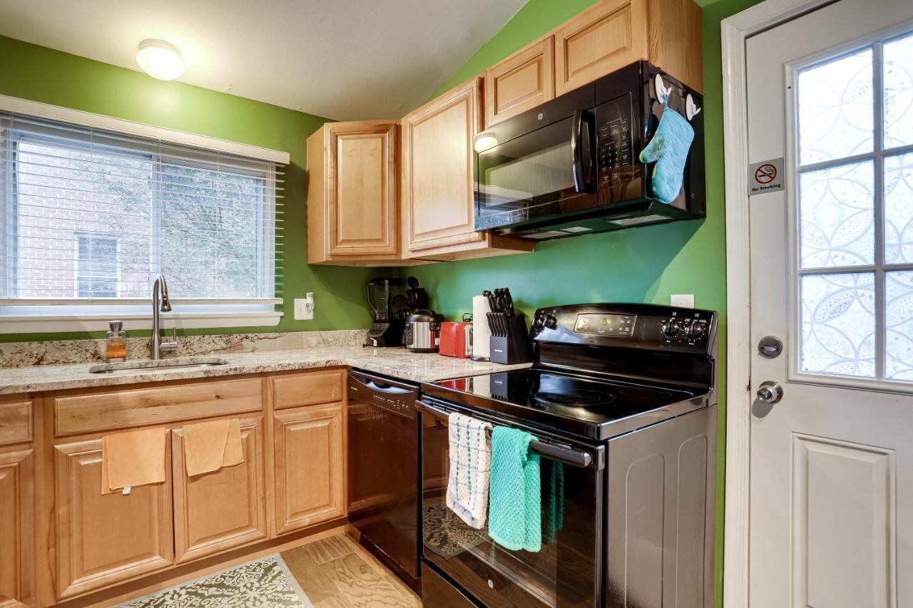 Escape To Our Cozy 3 Bed Rm 2 Bath Unit In Alexandria Va Villa Exterior photo